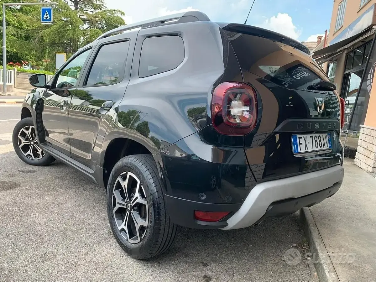Usata Dacia Duster Prestige 101 CV (74 kW) 2020 Nero SUV