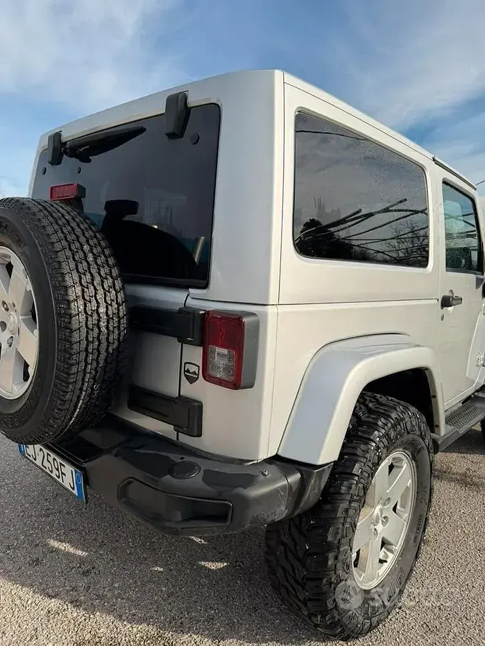 Usata Jeep Wrangler 200 CV (147 kW) 2011 SUV