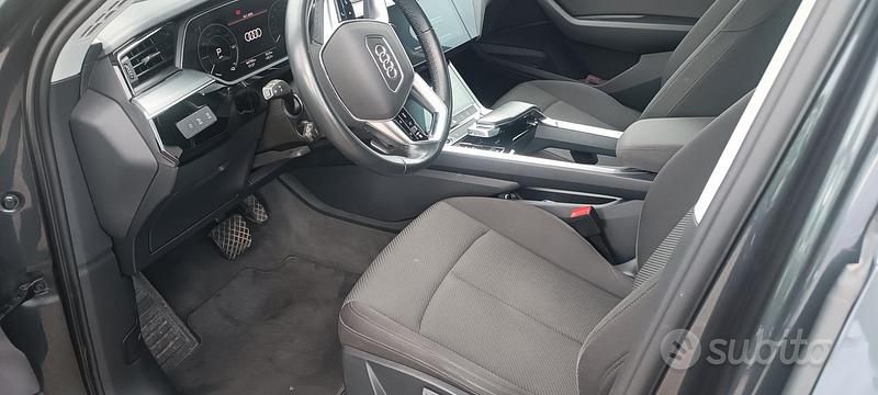 Usata Audi Q8 e-tron 250 kW (340 CV) 2023 Grigio SUV