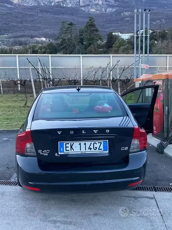 Usata Volvo S40 115 CV (84 kW) 2012 Nero Berlina