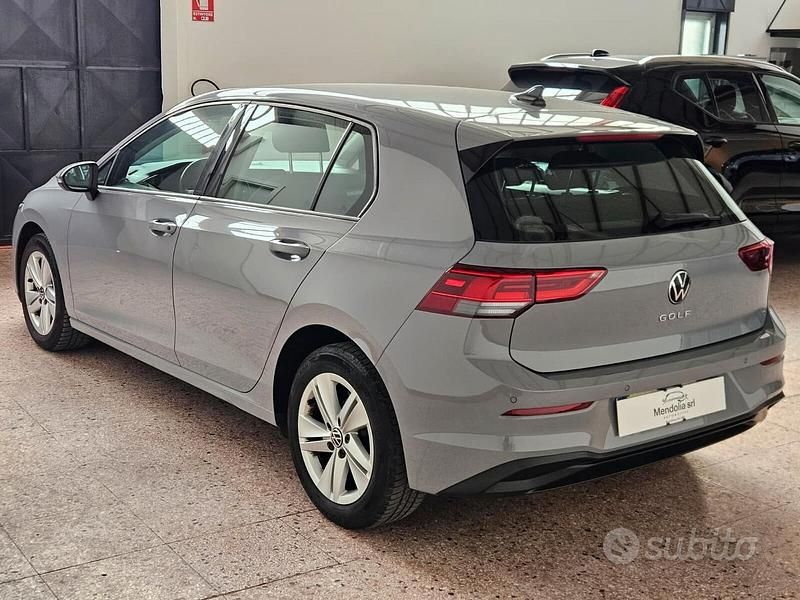 Usata VW Golf VIII Style 116 CV (85 kW) 2022 Grigio Berlina