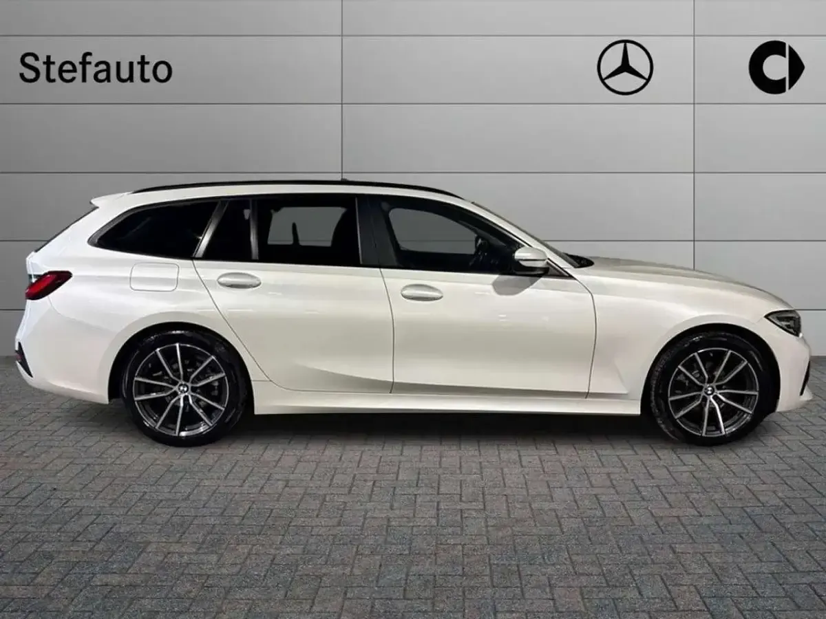 Usata BMW 316 Advantage 122 CV (89 kW) 2022 Bianco Station wagon