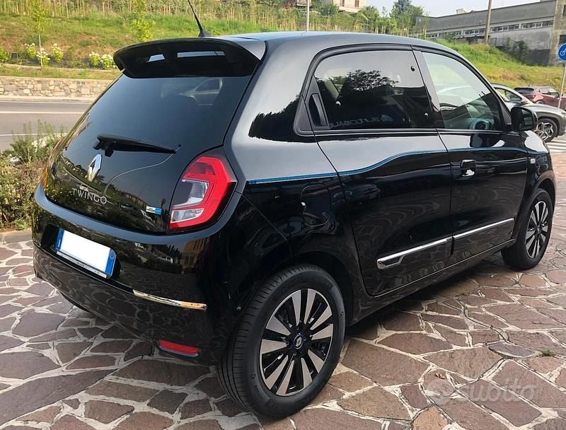 Usata Renault Twingo Intens 60 kW (82 CV) 2022 Nero Utilitaria