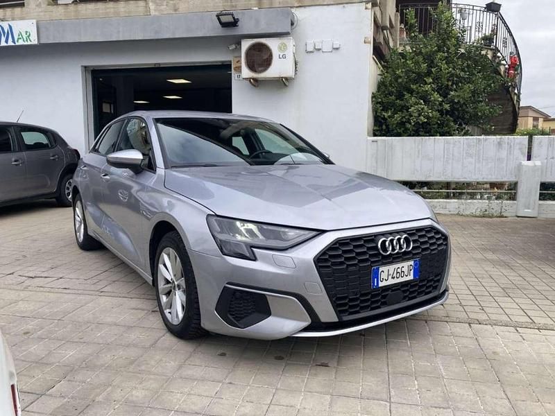 Usata Audi A3 Advanced 150 CV (110 kW) 2022 Argento Berlina