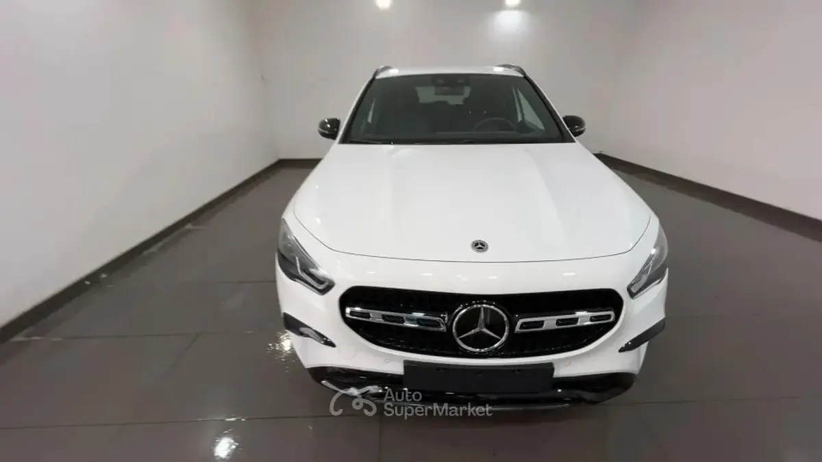 Begagnad Mercedes GLA45 AMG Advanced 150 HK (110 kW) 2024 Vit SUV