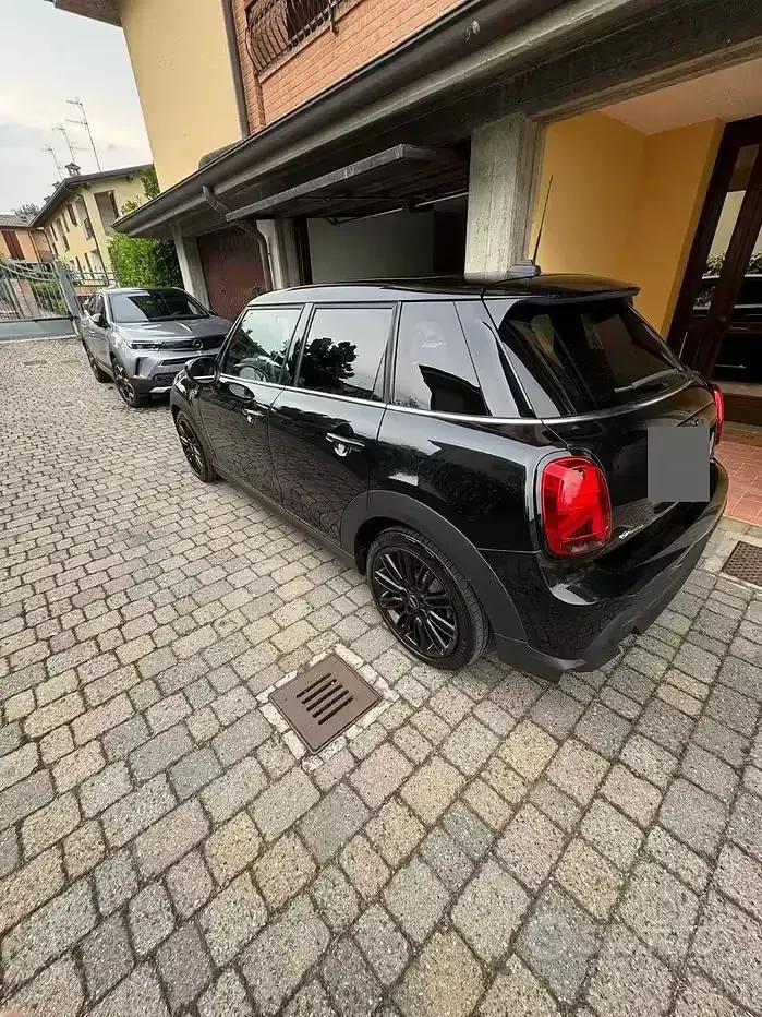 Brugt Mini Cooper 75 HK (55 kW) 2023 Sort Hatchback