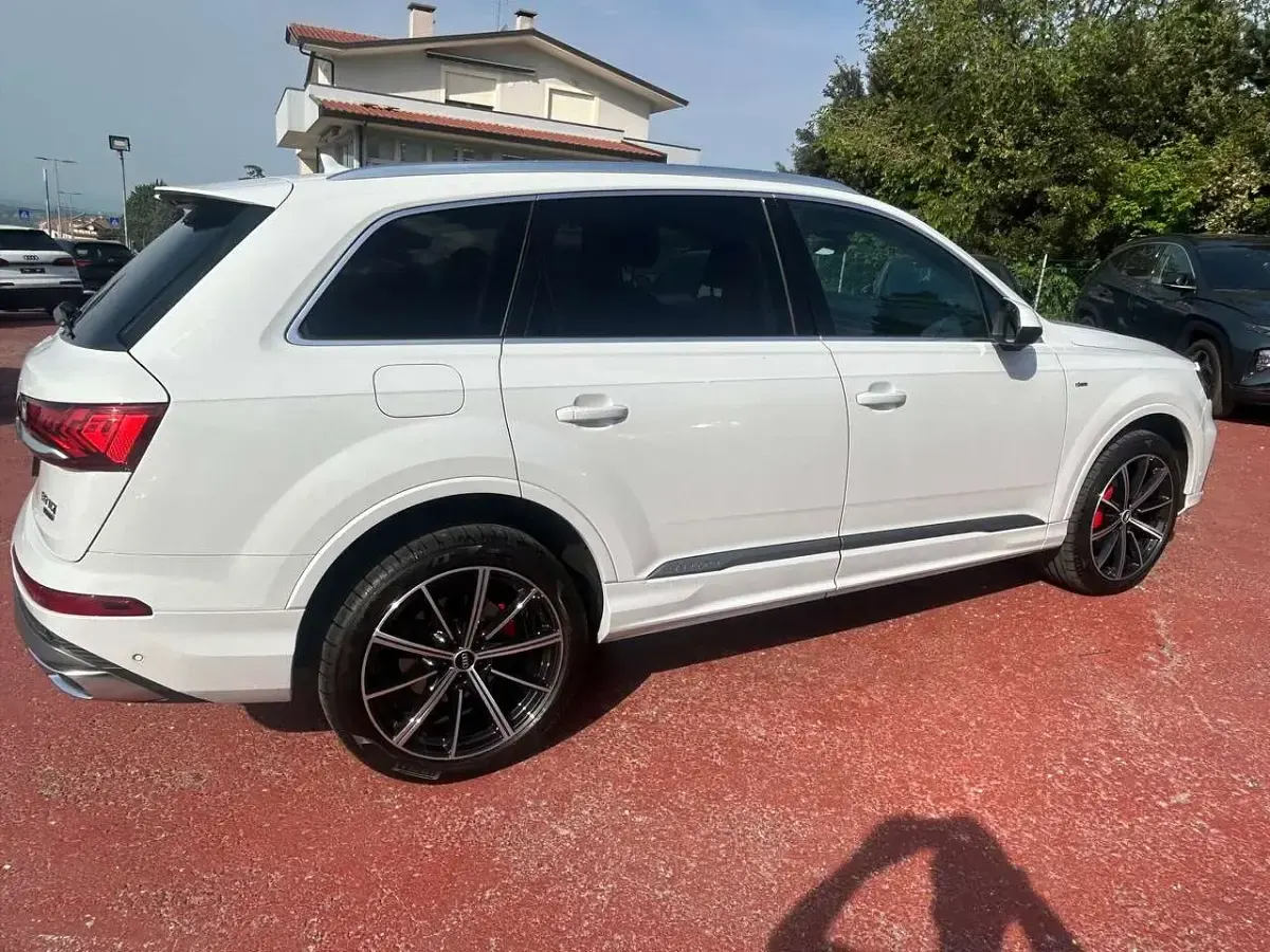 Usata Audi Q7 S-Line 286 CV (210 kW) 2022 Bianco SUV