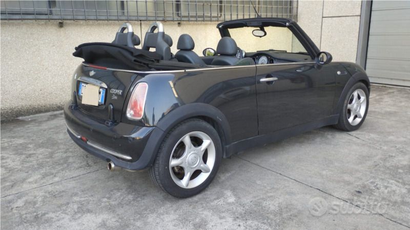 Usata Mini One Cabriolet 90 CV (66 kW) 2006 Nero Cabrio