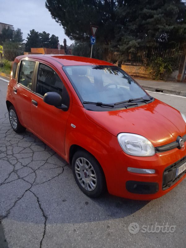 Rosso Usata 2019 Fiat Panda Due volumi | 7999 € (Buon prezzo) - Immagine 1/4