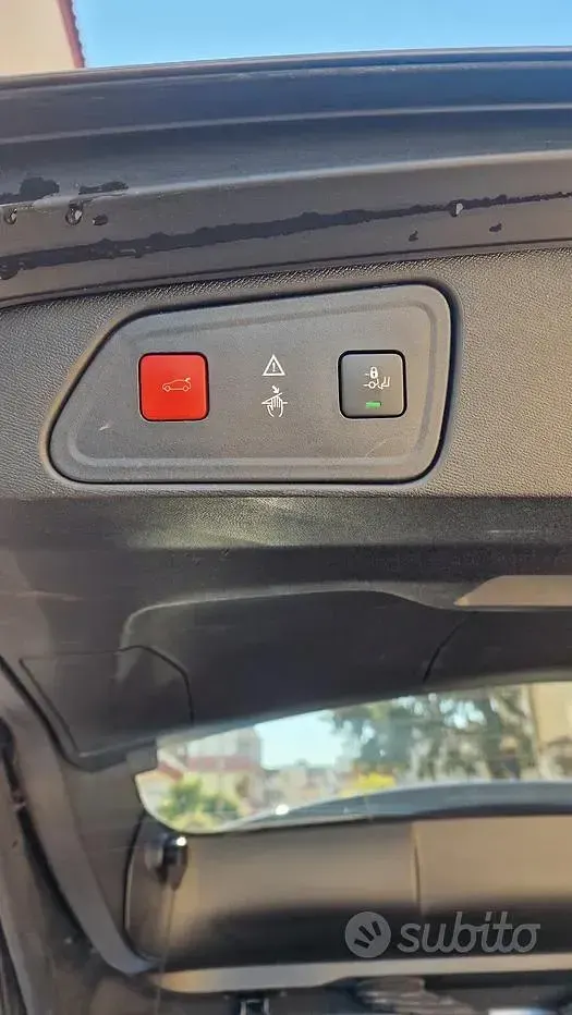 Usata Peugeot 3008 131 CV (96 kW) 2018 SUV