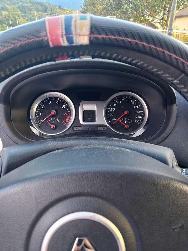 Usata Renault Clio II LE 75 CV (55 kW) 2009 Berlina