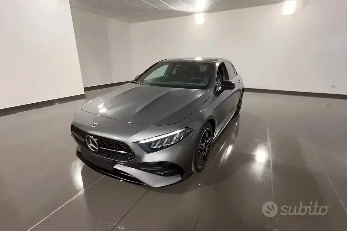 Nuova Mercedes A200 AMG Line Premium 150 CV (110 kW) 2026 Grigio Berlina