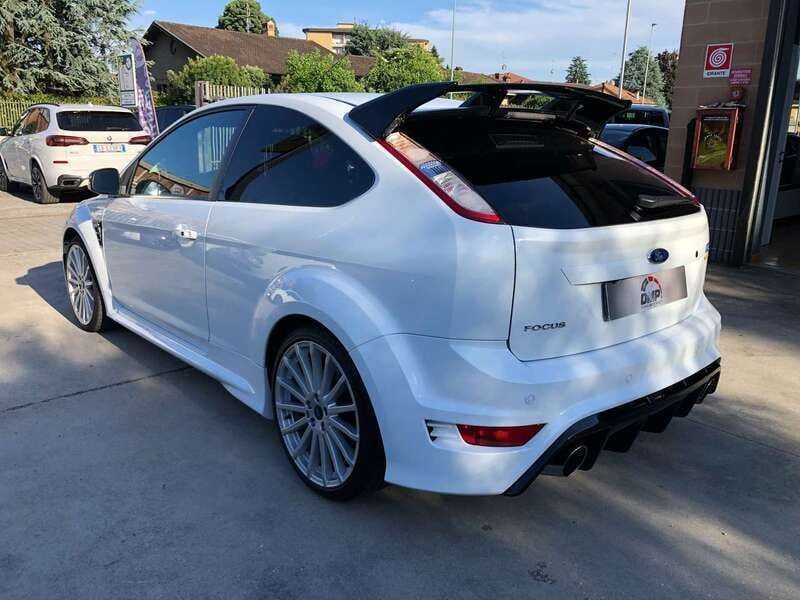 Usata Ford Focus RS 305 CV (224 kW) 2010 Bianco Berlina
