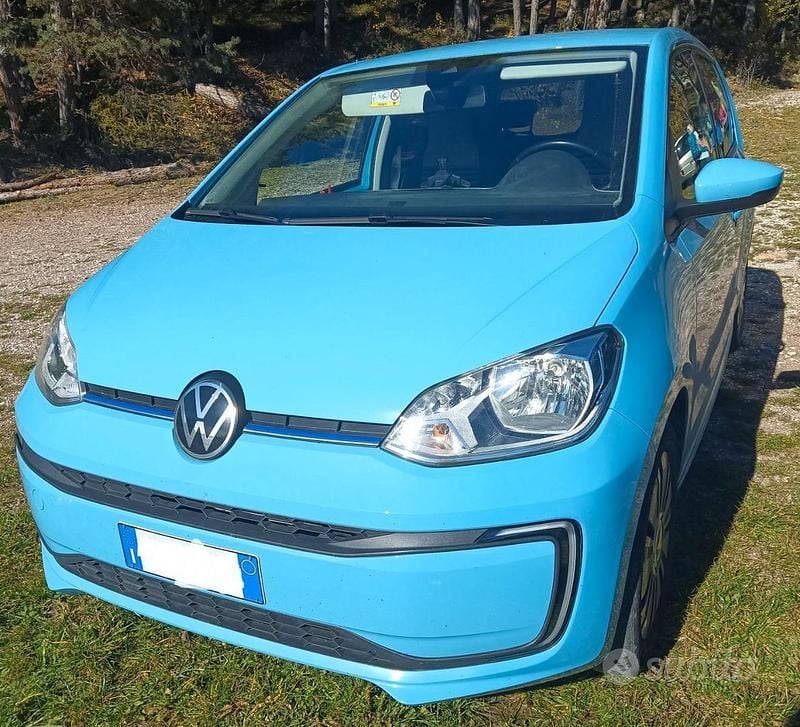 Usata VW e-up! 61 kW (83 CV) 2020 Blu/azzurro Utilitaria