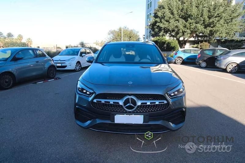 Usata Mercedes GLA220 Premium 190 CV (139 kW) 2021 Grigio SUV