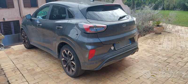 Usata Ford Puma ST-Line X 125 CV (91 kW) 2020 Grigio Coupé
