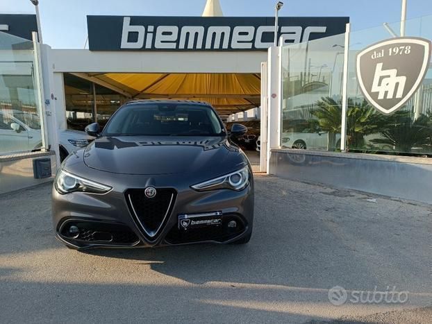 Usata Alfa Romeo Stelvio Business 190 CV (139 kW) 2019 Gray SUV