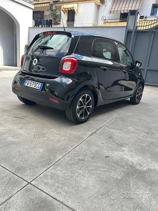 Usata Smart ForFour 2018 Nero Utilitaria
