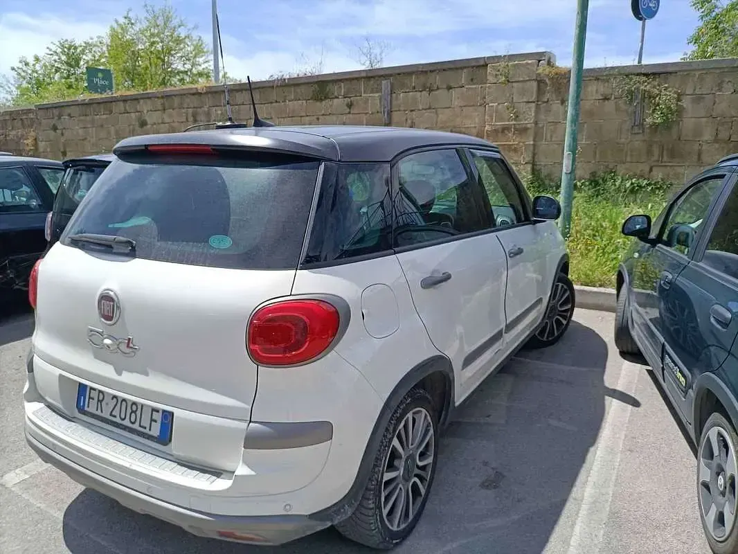 Usado Fiat 500L Cross 120 CV (88 kW) 2018 Blanco Monovolumen