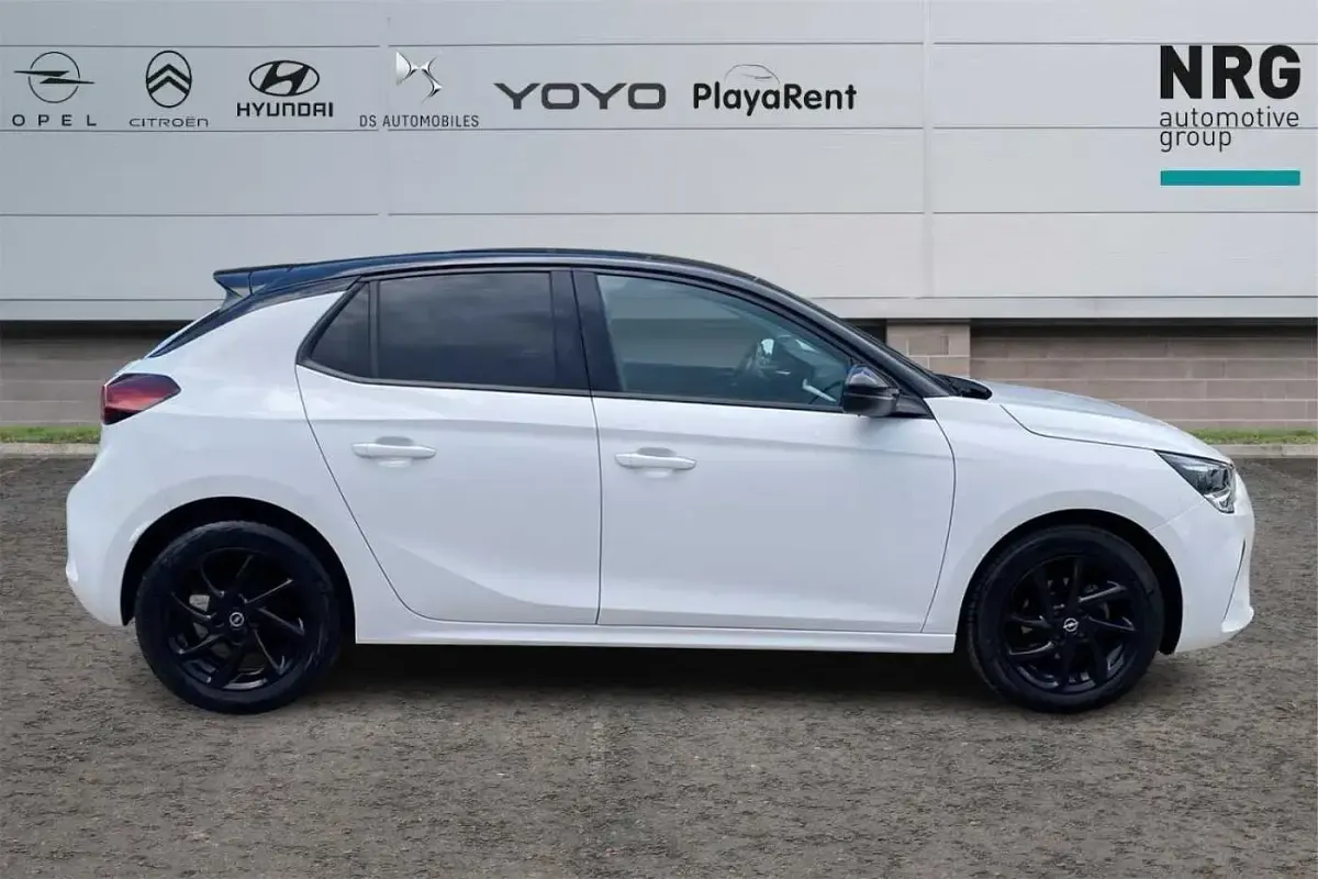 Usata Opel Corsa Design & Tech 75 CV (55 kW) 2022 Bianco Utilitaria