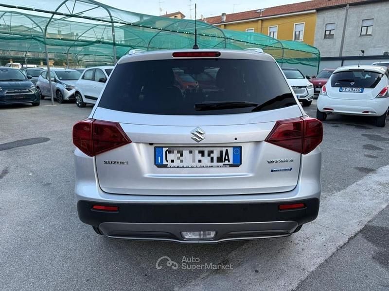 Usata Suzuki Vitara 129 CV (94 kW) 2021 Argento SUV