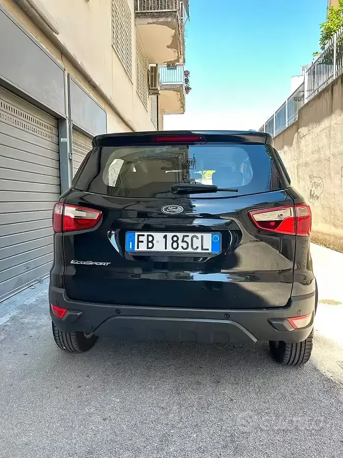 Usata Ford Ecosport 95 CV (69 kW) 2015 Nero SUV