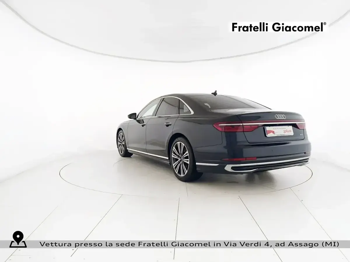 Nuova Audi A8 Ambiente 286 CV (210 kW) 2025 Blu firmamento metallizzato Berlina