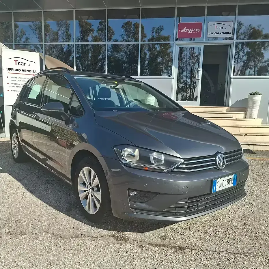 Usata VW Golf Sportsvan Comfortline 116 CV (85 kW) 2017 Grigio Monovolume