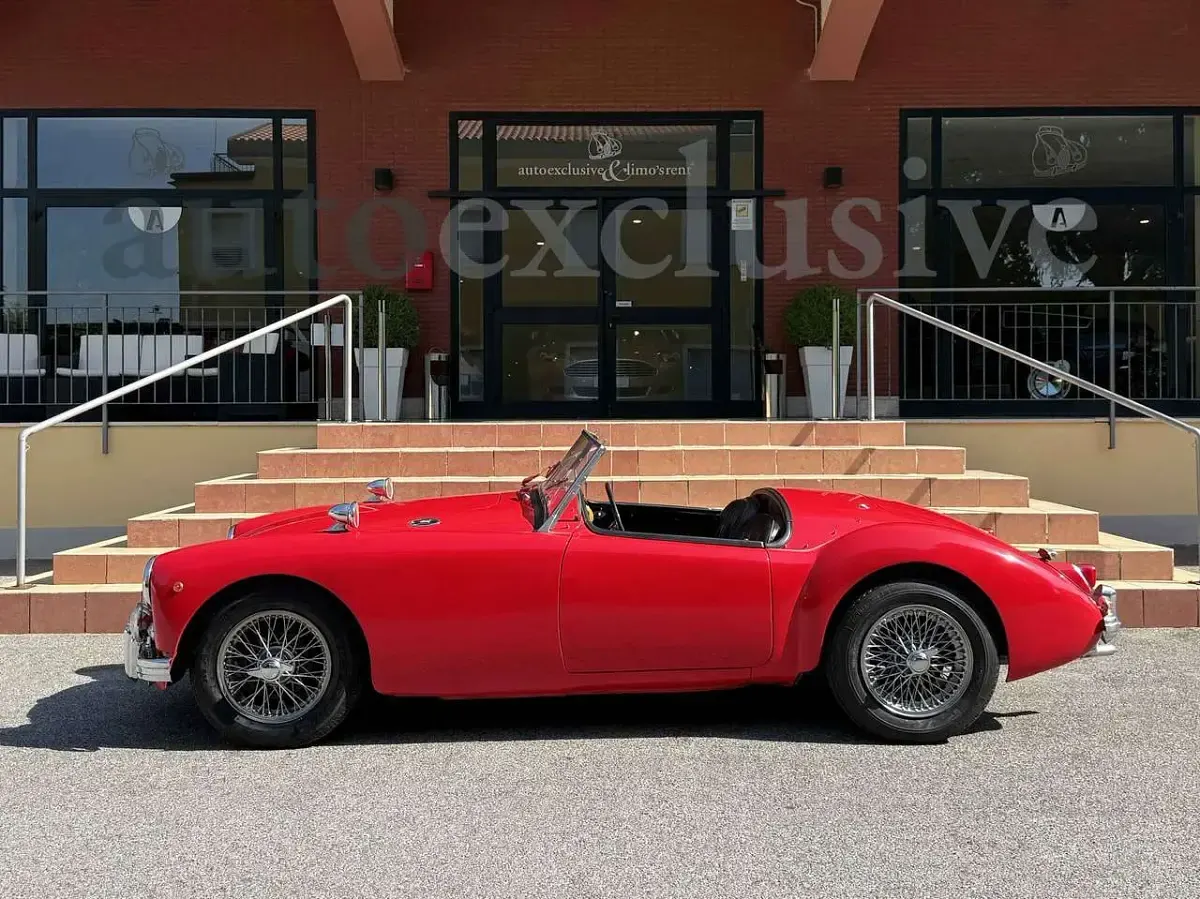 Usata MG MGA 68 CV (50 kW) 1959 Rosso Cabrio
