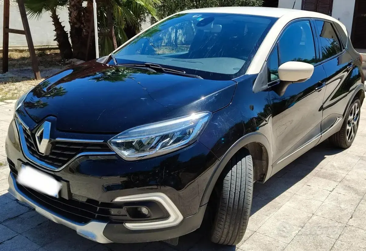 Usata Renault Captur Initiale Paris 110 CV (80 kW) 2017 Nero SUV