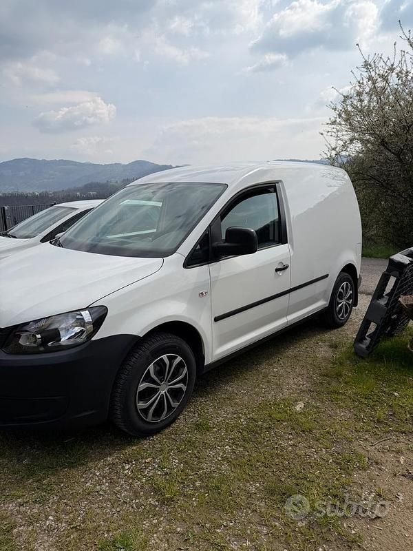 Usata VW Caddy 102 CV (75 kW) 2011 Monovolume