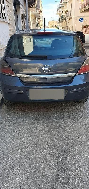 Usata Opel Astra 2007 Grigio Berlina