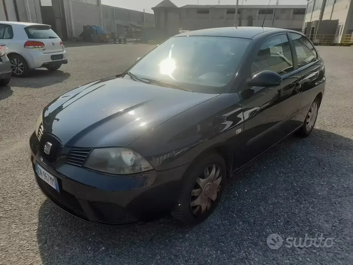 Usata Seat Ibiza 60 CV (44 kW) 2008 Grigio Berlina