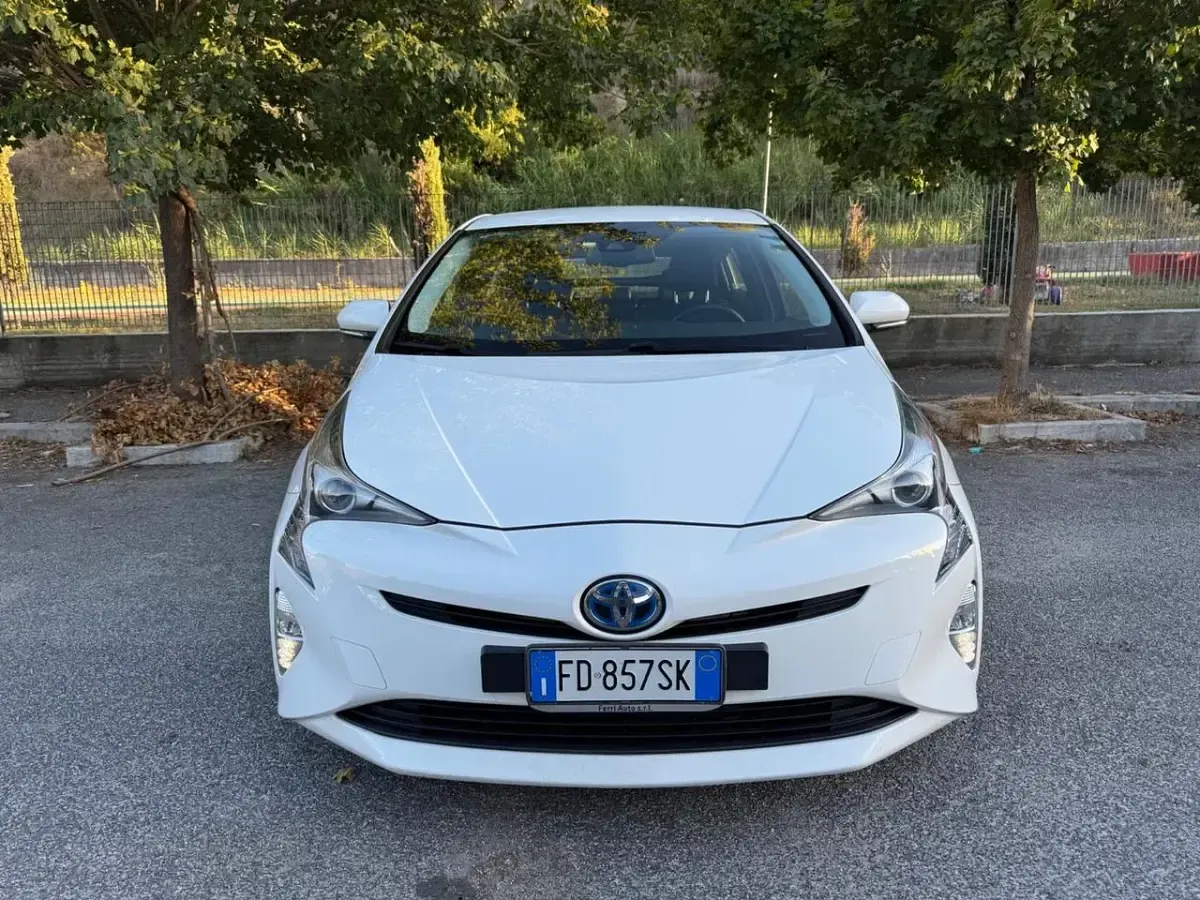 Usata Toyota Prius+ Lounge 99 CV (72 kW) 2016 Bianco Monovolume