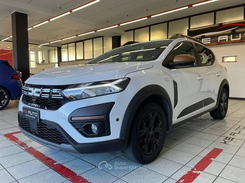 Usata Dacia Sandero Extreme 101 CV (74 kW) 2024 Bianco Berlina