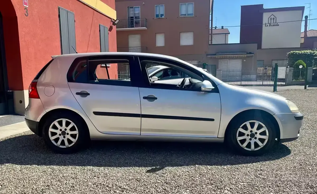 Usata VW Golf IV 102 CV (75 kW) 2006 Grigio Berlina