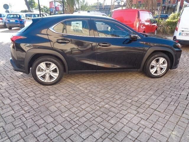Usata Lexus UX Business Edition 152 CV (111 kW) 2020 Nero SUV