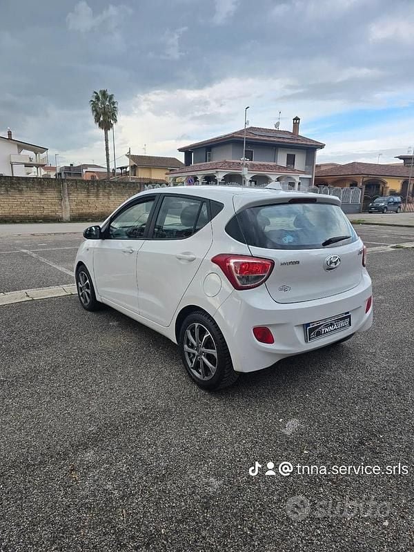 Usata Hyundai i10 Comfort 69 CV (50 kW) 2014 Bianco Utilitaria