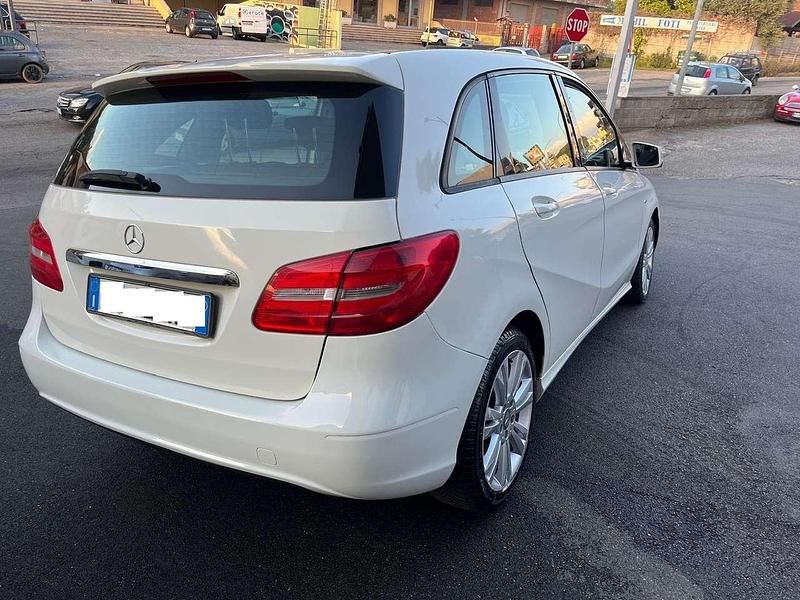 Usata Mercedes B180 Executive 109 CV (80 kW) 2012 Bianco Monovolume