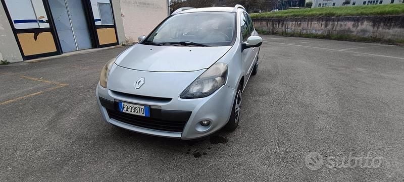 Usata Renault Clio II Luxe 2010 Grigio Berlina