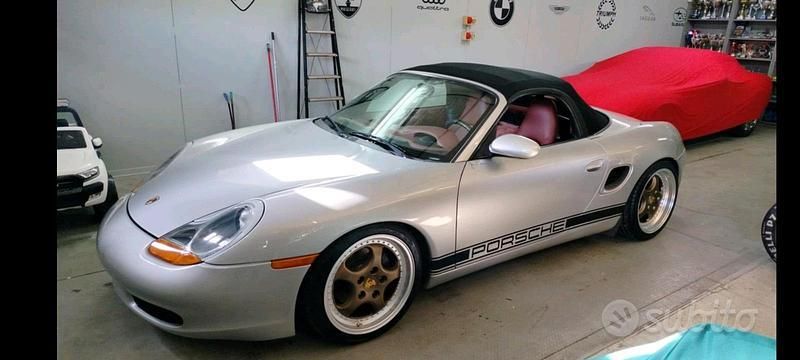 Usata Porsche Boxster 204 CV (150 kW) 1997 Grigio Cabrio
