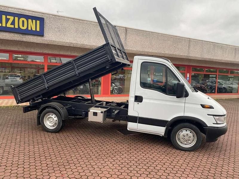 Usata Iveco Daily 97 CV (71 kW) 2008 Bianco