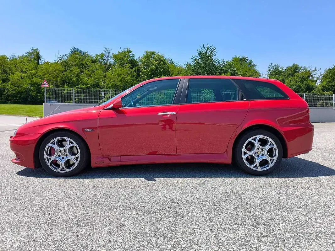 Usata Alfa Romeo 156 GTA 250 CV (183 kW) 2003 Rosso Station wagon