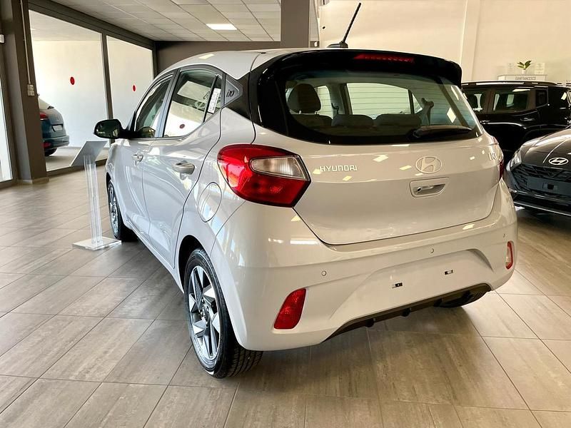 Nuova Hyundai i10 62 CV (45 kW) 2025 Grigio Utilitaria