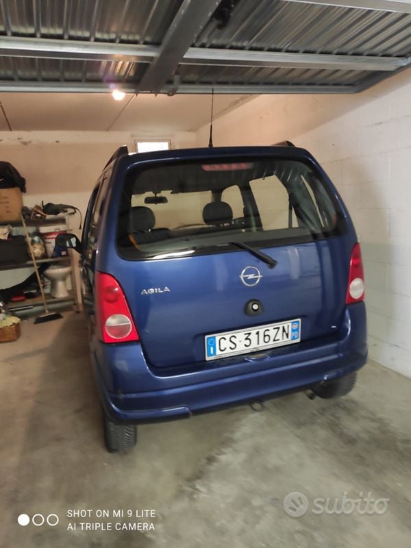 Usata Opel Agila 60 CV (44 kW) 2004 Blu Utilitaria