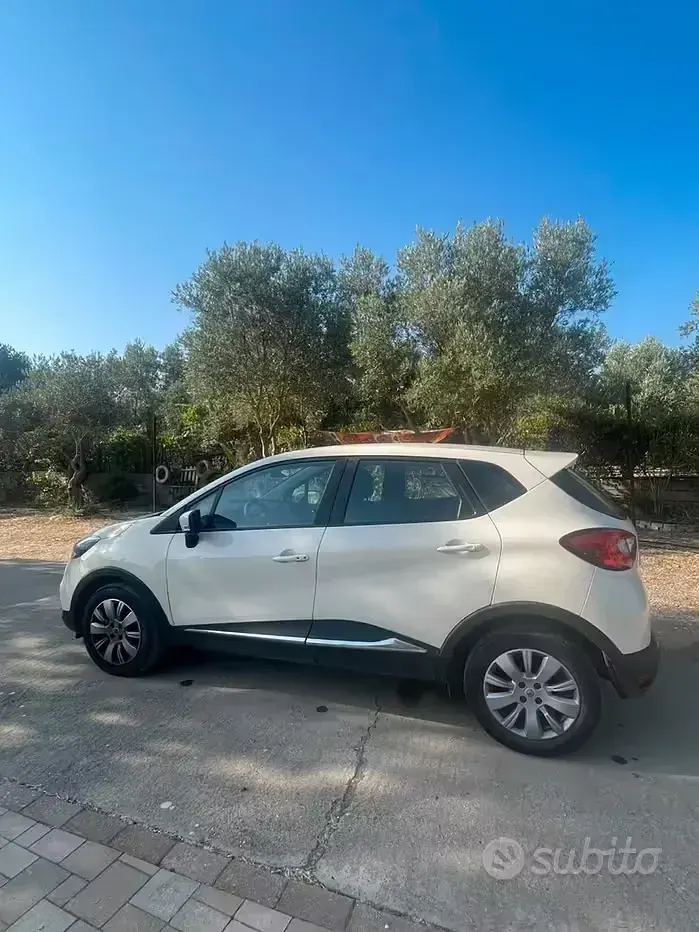 Usata Renault Captur 90 CV (66 kW) 2013 Bianco SUV
