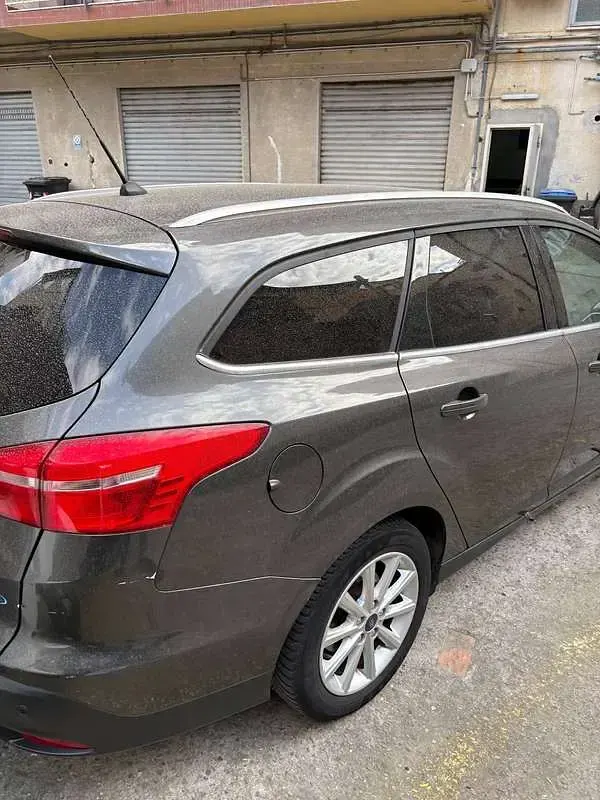 Usata Ford Focus Business Edition 120 CV (88 kW) 2018 Grigio Station wagon