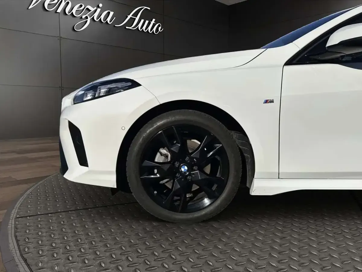 Usata BMW 118 M Sport 150 CV (110 kW) 2025 Bianco Utilitaria