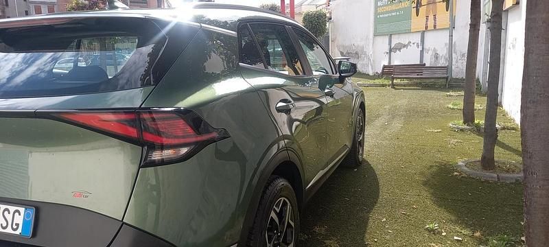 Second-hand Kia Sportage Style 136 CP (100 kW) 2023 Verde SUV