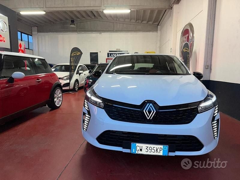 Usata Renault Clio V Esprit Alpine 91 CV (66 kW) 2024 Bianco Berlina